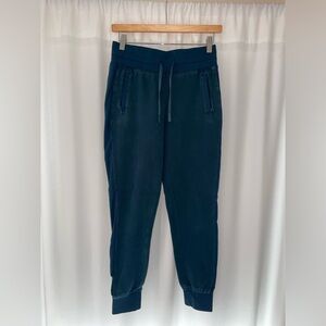 Lululemon get going jogger women’s size 4 sweatpants jogging pants submarine